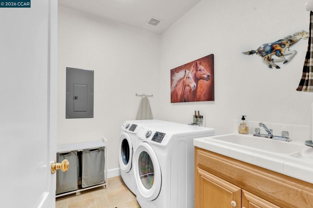 Image 54 of property listing at 974 974 Rosehedge Ct, Concord, CA 94521