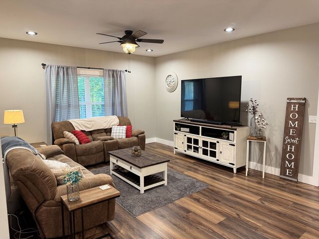 1032 Cohutta Drive, Chatsworth, GA 30705
