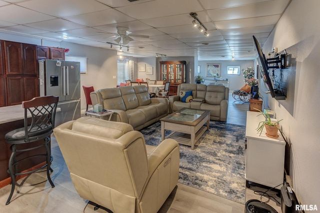 424 N COLLEGE Street, Centralia, IL 62801