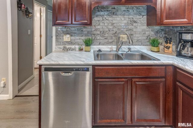 424 N COLLEGE Street, Centralia, IL 62801