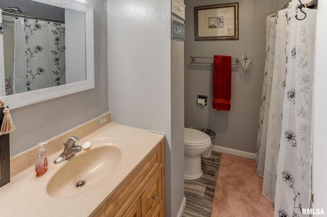 424 N COLLEGE Street, Centralia, IL 62801