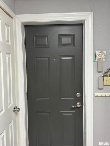 424 N COLLEGE Street, Centralia, IL 62801