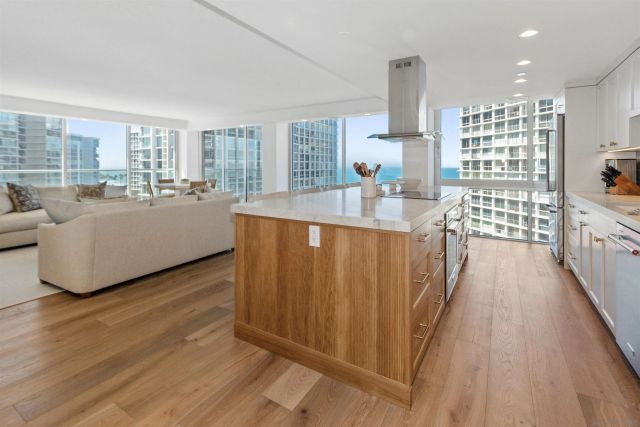 1710 Avenida Del Mundo 803, Coronado, CA 92118