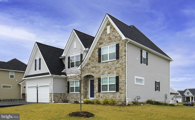 305 HOLLYHOCK DR, Manchester, PA 17345