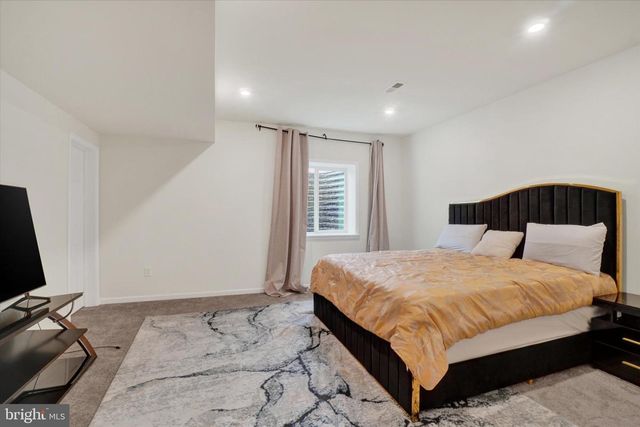 305 HOLLYHOCK DR, Manchester, PA 17345