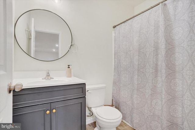 305 HOLLYHOCK DR, Manchester, PA 17345