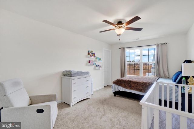 305 HOLLYHOCK DR, Manchester, PA 17345