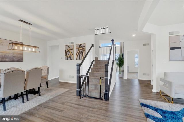 305 HOLLYHOCK DR, Manchester, PA 17345