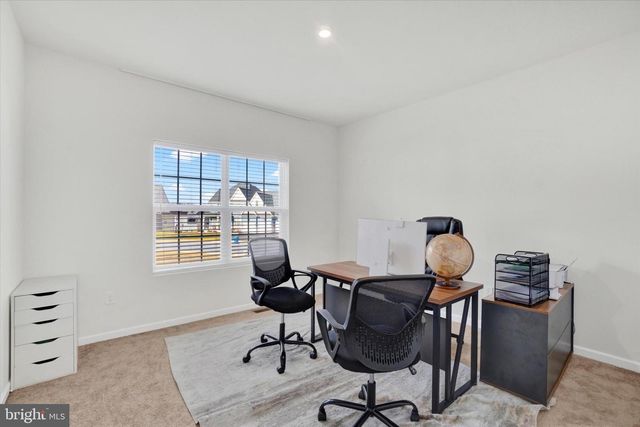 305 HOLLYHOCK DR, Manchester, PA 17345