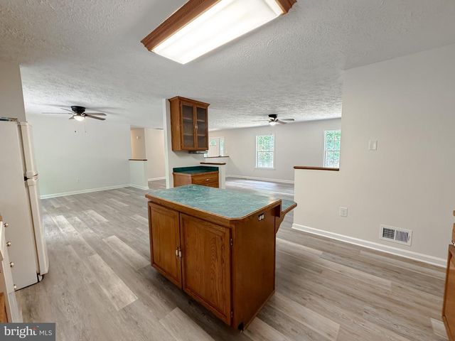39655 PERSIMMON CREEK RD, Mechanicsville, MD 20659