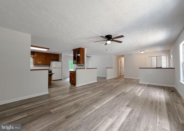 39655 PERSIMMON CREEK RD, Mechanicsville, MD 20659