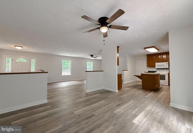 39655 PERSIMMON CREEK RD, Mechanicsville, MD 20659