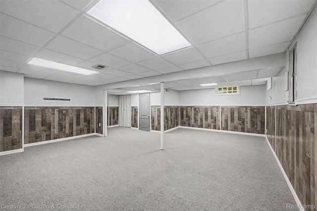24315 Currier Street, Dearborn Heights, MI 48125