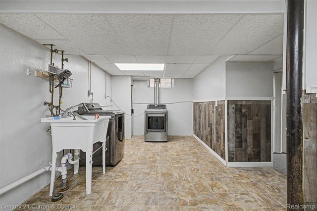 24315 Currier Street, Dearborn Heights, MI 48125
