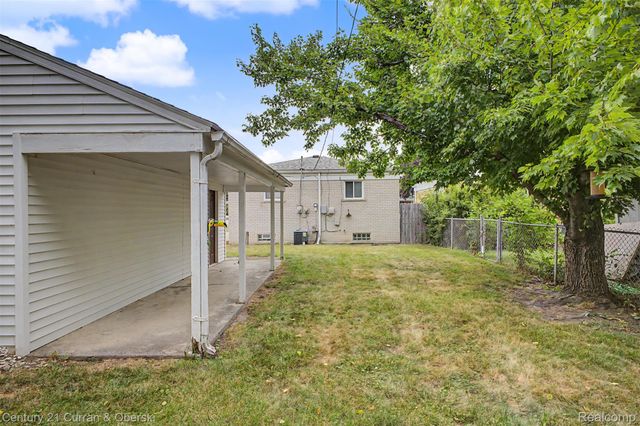 24315 Currier Street, Dearborn Heights, MI 48125