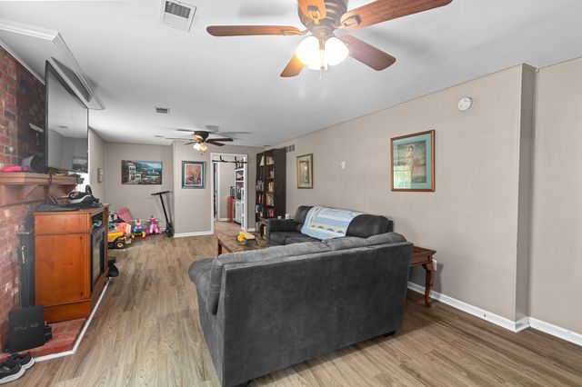 20 Edgewood Drive, Winchester, KY 40391