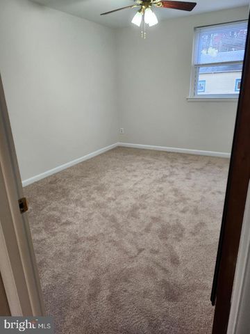 524 S CEDAR LN, Upper Darby, PA 19082