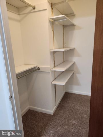 524 S CEDAR LN, Upper Darby, PA 19082