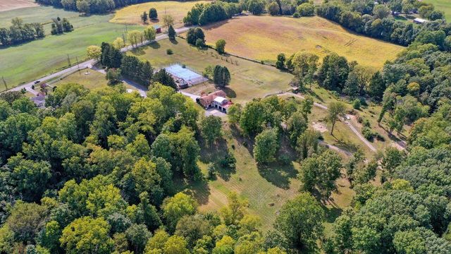 5563 Spring Creek Road, Three Oaks Twp, MI 49128