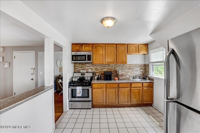 52 Saint Ann Street 2nd Floor, Carteret, NJ 07008