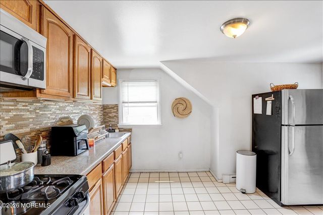 52 Saint Ann Street 2nd Floor, Carteret, NJ 07008