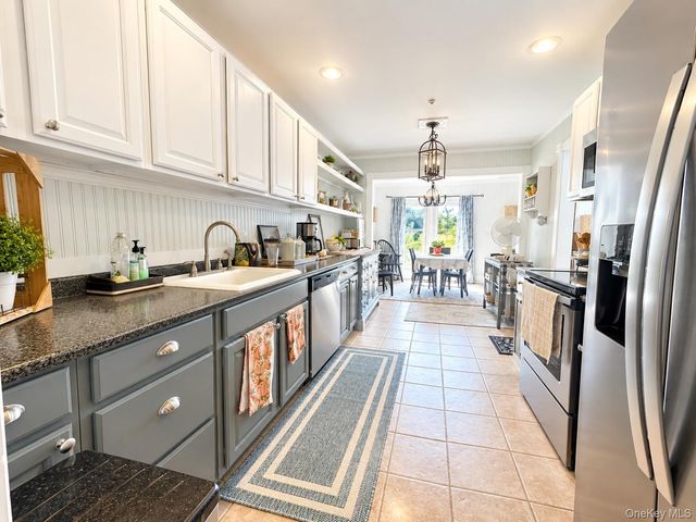 14 Potomac Court 14, Coram, NY 11727