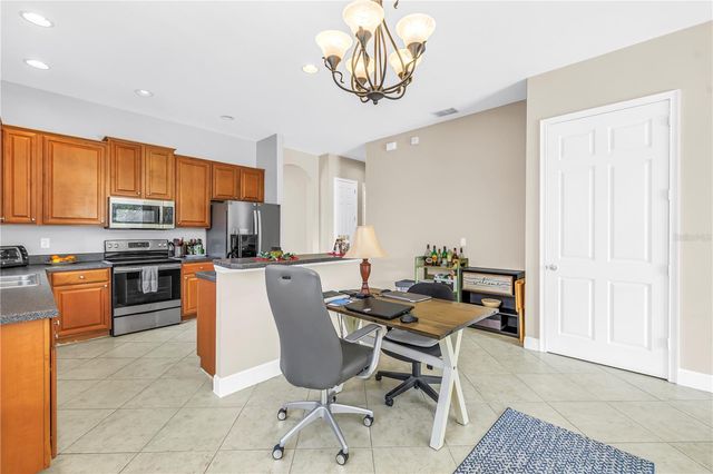 607 CENTER AVENUE, Brandon, FL 33511