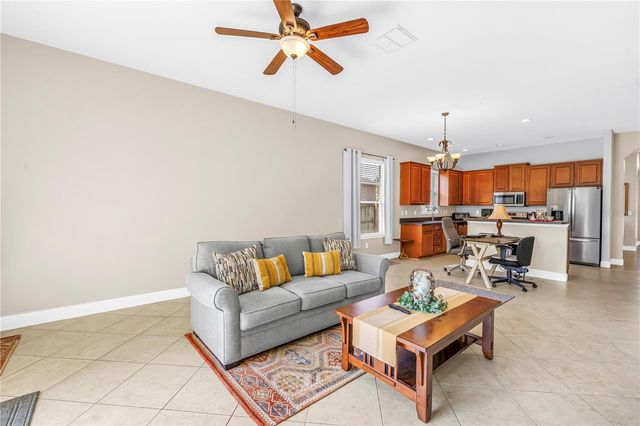 607 CENTER AVENUE, Brandon, FL 33511