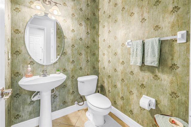 607 CENTER AVENUE, Brandon, FL 33511