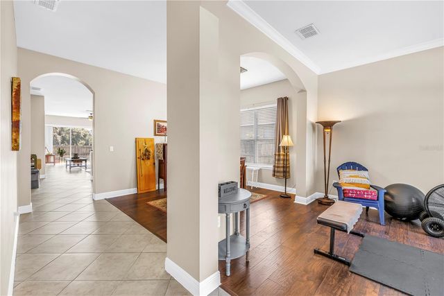 607 CENTER AVENUE, Brandon, FL 33511