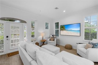 991 8th ST S 1, Naples, FL 34102