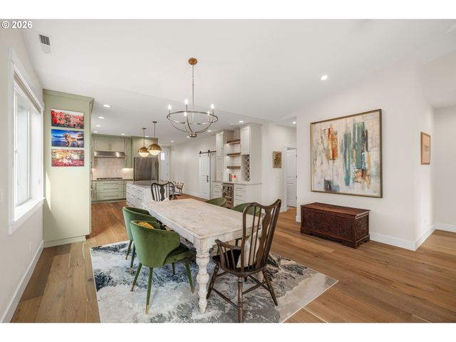 1957 S FIR Loop, Canby, OR 97013