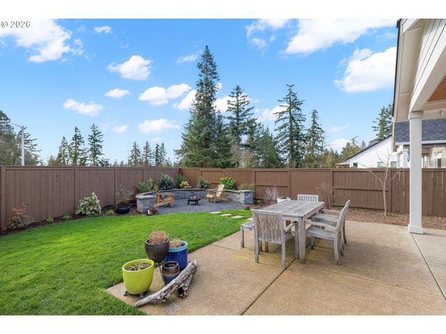 1957 S FIR Loop, Canby, OR 97013