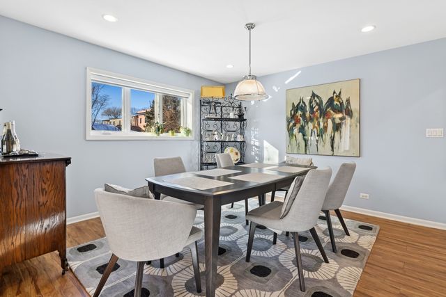 2001 Sherman Avenue 203, Evanston, IL 60201