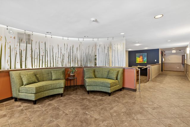 2001 Sherman Avenue 203, Evanston, IL 60201