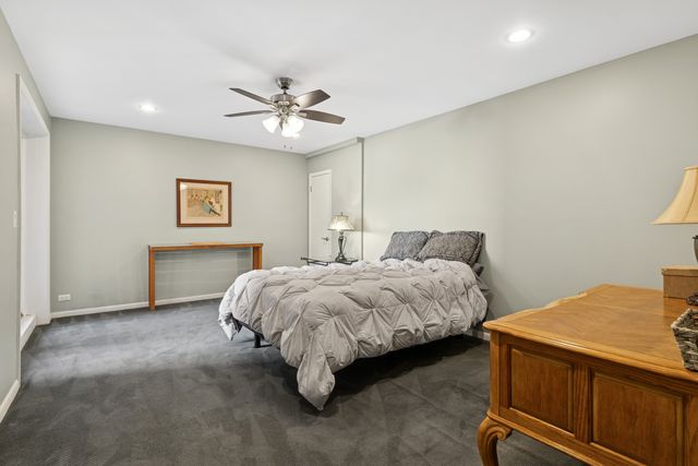 2001 Sherman Avenue 203, Evanston, IL 60201