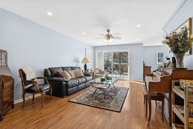 2001 Sherman Avenue 203, Evanston, IL 60201