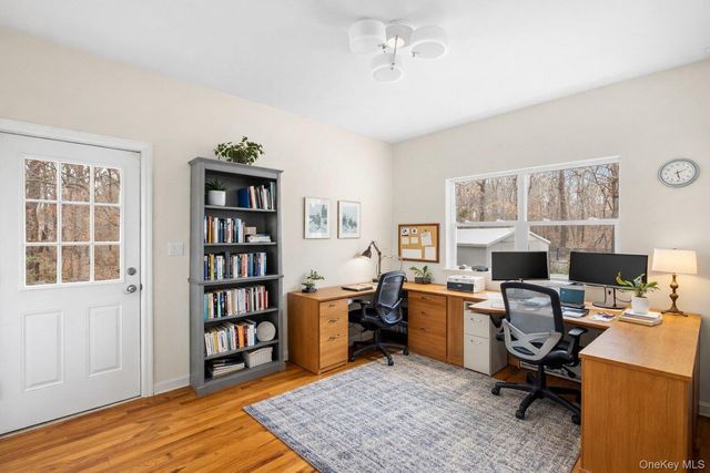 287 Dayton Avenue, Manorville, NY 11949