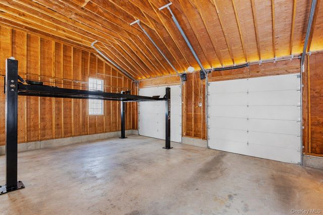 287 Dayton Avenue, Manorville, NY 11949