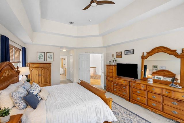 287 Dayton Avenue, Manorville, NY 11949