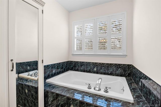 287 Dayton Avenue, Manorville, NY 11949