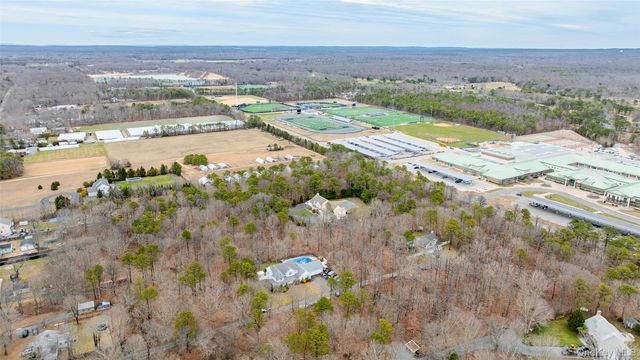 287 Dayton Avenue, Manorville, NY 11949