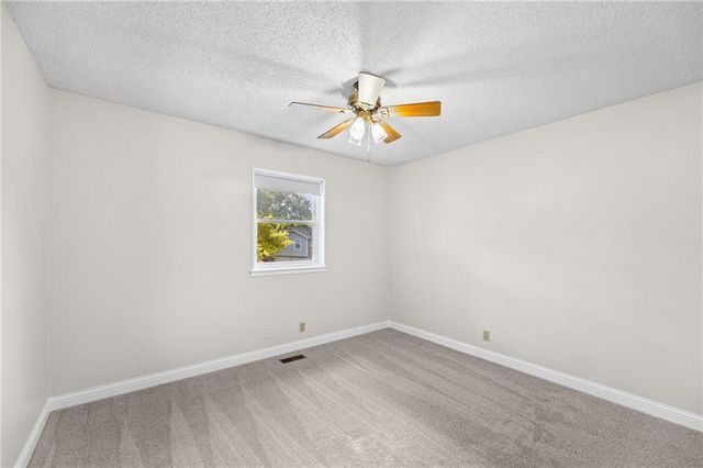 14022 S Cottonwood Drive, Olathe, KS 66062