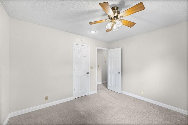14022 S Cottonwood Drive, Olathe, KS 66062