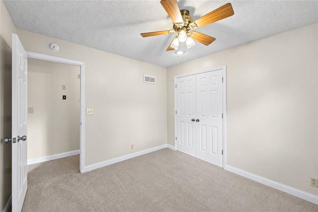 14022 S Cottonwood Drive, Olathe, KS 66062