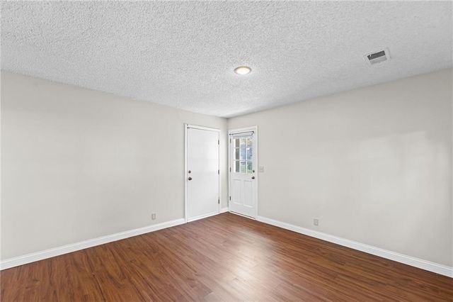 14022 S Cottonwood Drive, Olathe, KS 66062