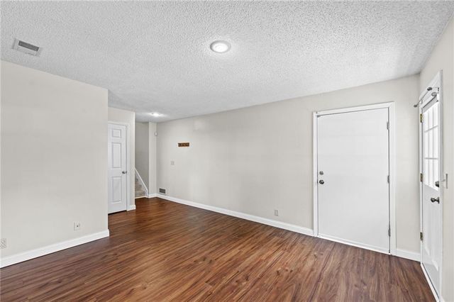 14022 S Cottonwood Drive, Olathe, KS 66062