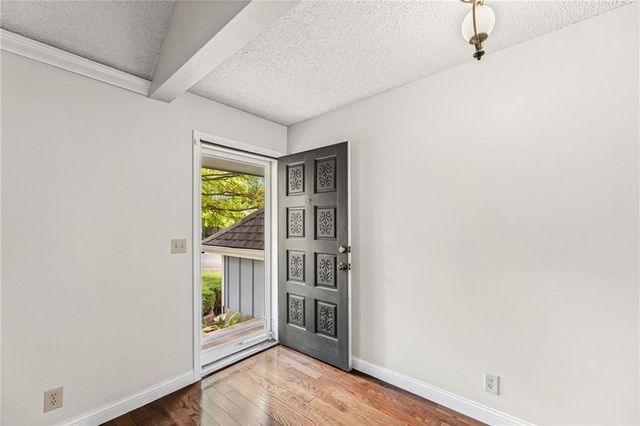 14022 S Cottonwood Drive, Olathe, KS 66062