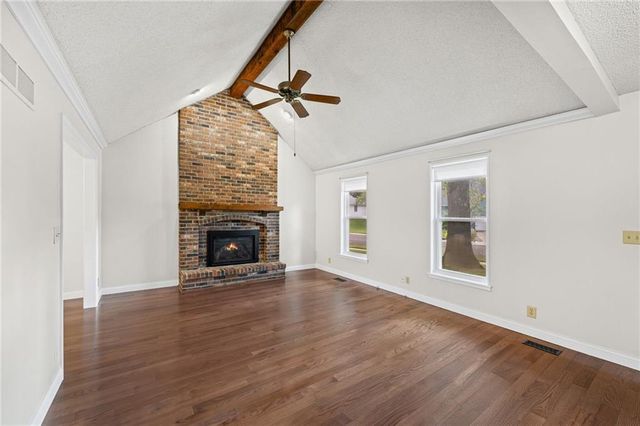 14022 S Cottonwood Drive, Olathe, KS 66062