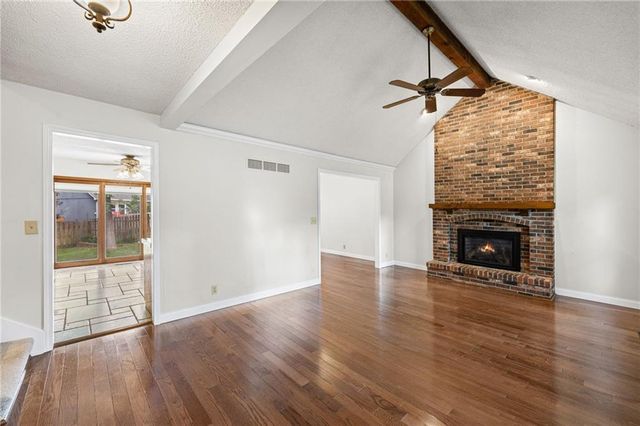 14022 S Cottonwood Drive, Olathe, KS 66062
